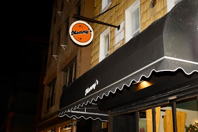 Mommy's Cocktail Bar in Brooklyn