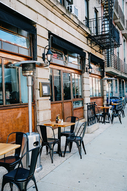 Hole In The Wall - Williamsburg in Brooklyn